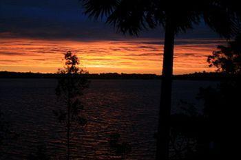Bed & Breakfast Anne's Waterfront Haven 4*
